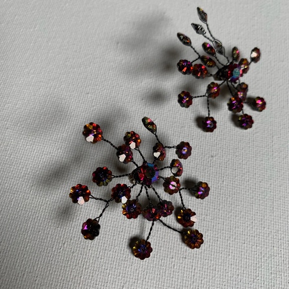 Bold Sparkly earrings - Picture 8 of 15